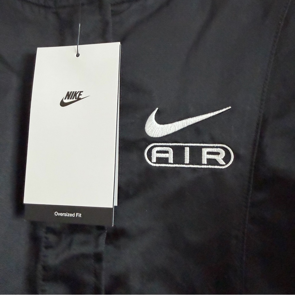 Nike Air Oversized Woven Bomber Jacket - Picture 9 of 12